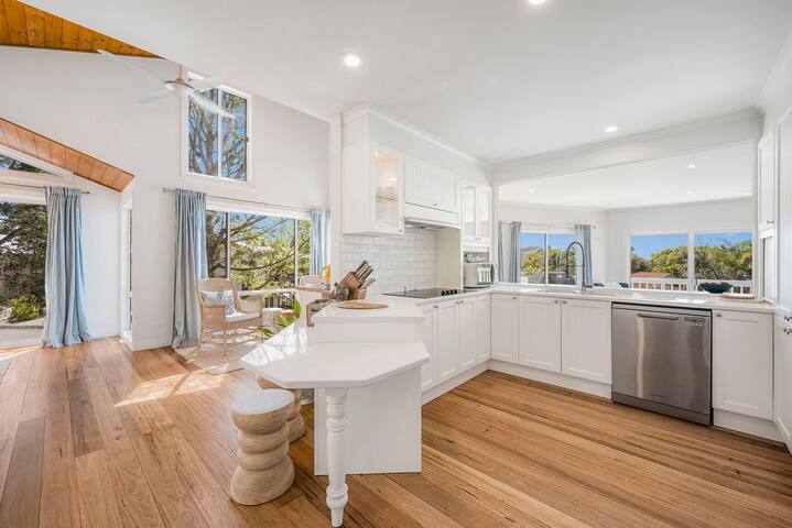 Salt Spray – Full House gallery image 5