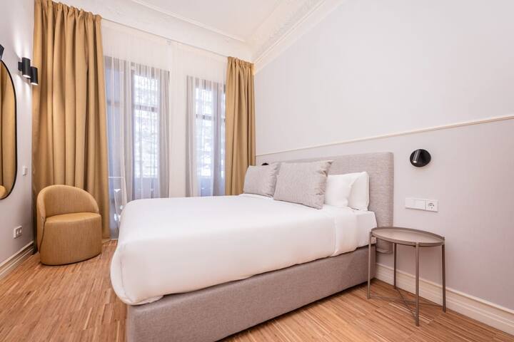 Sweett | Gran Via 101 gallery image 2