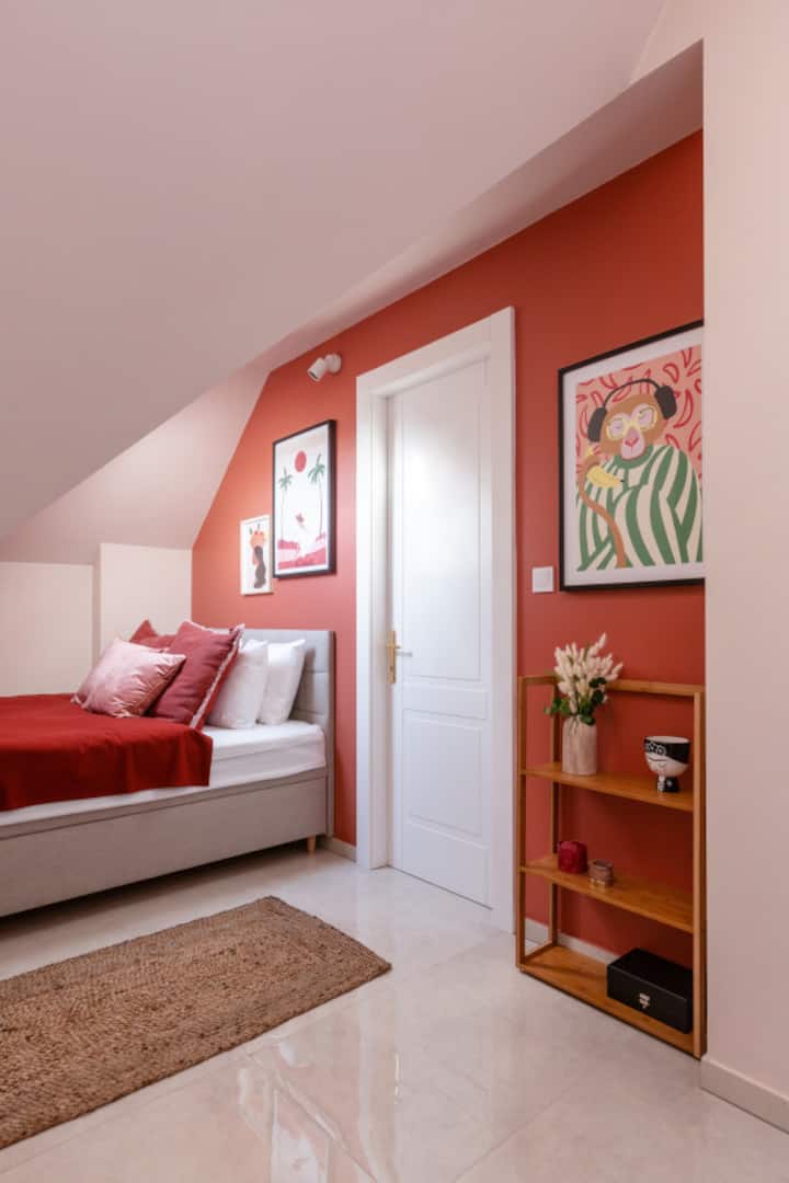 Deuxième chambre avec lit queen size