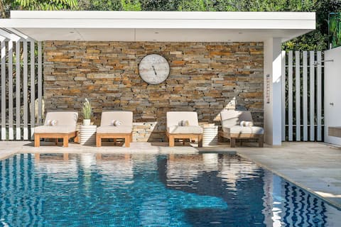 "White Haus" – Sauna, Spa, Ice Bath & More