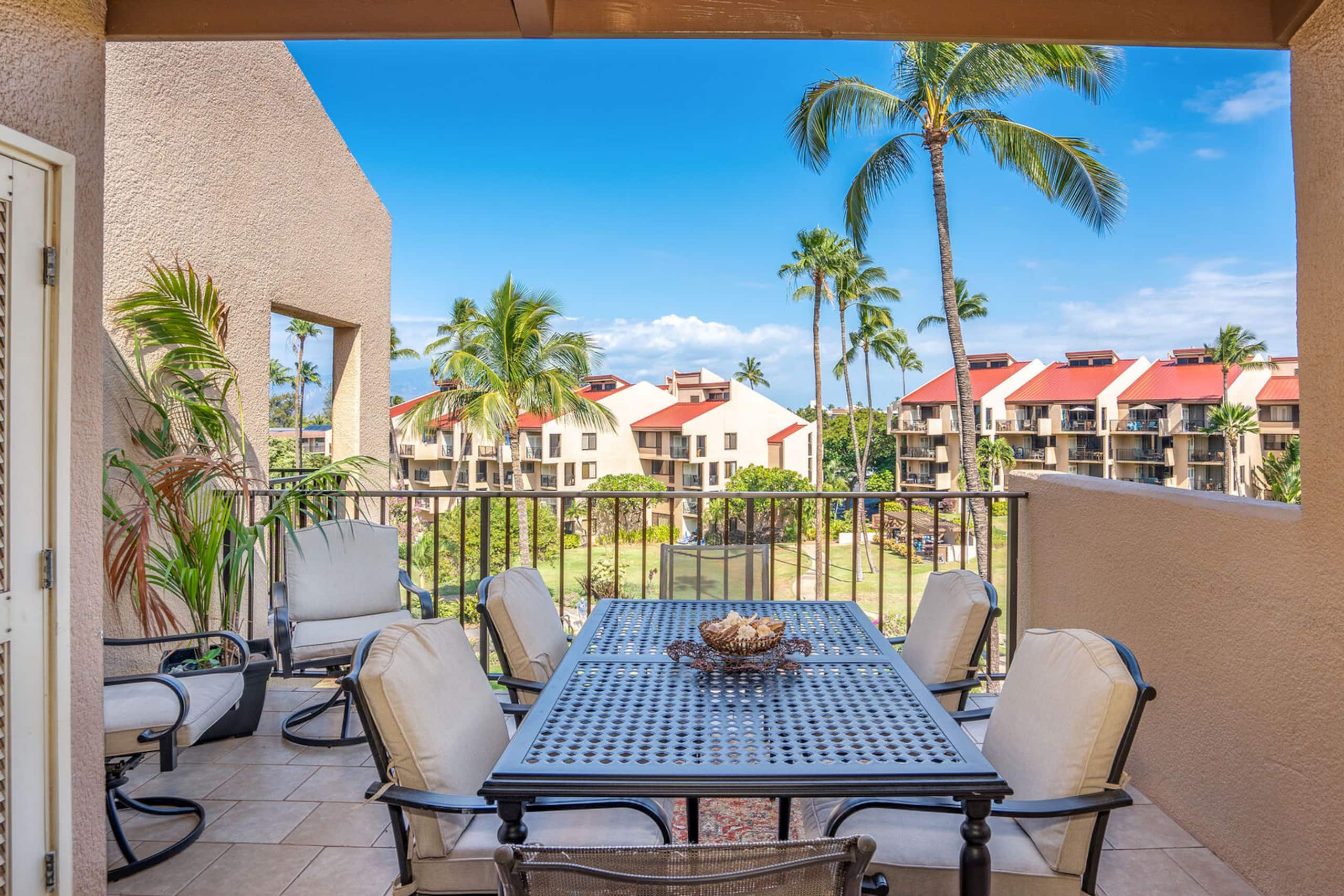 Condo in Kihei · ★5.0 · 2 bedrooms · 3 beds · 2 private baths - Image 6