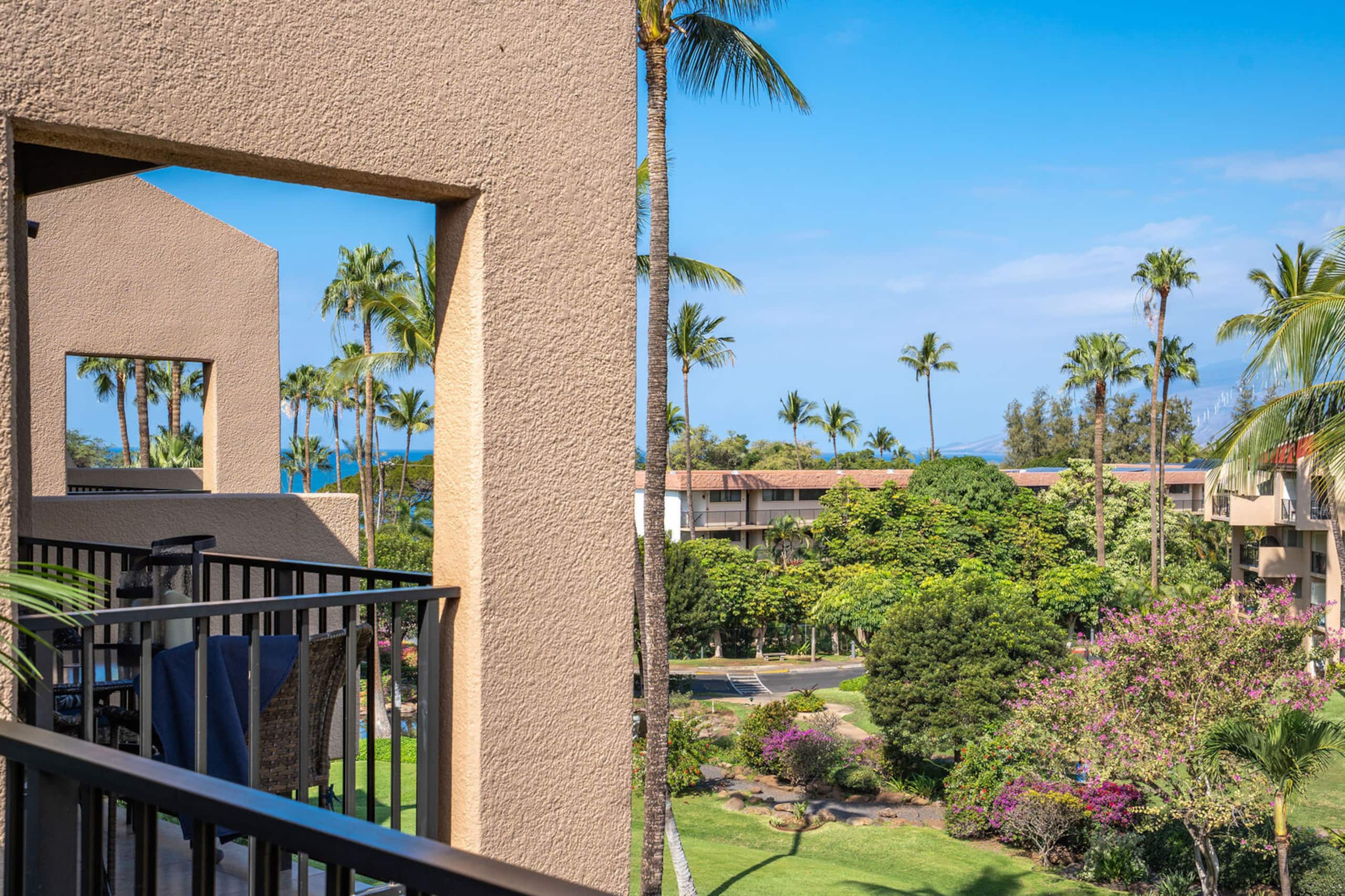 Condo in Kihei · ★5.0 · 2 bedrooms · 3 beds · 2 private baths - Image 4