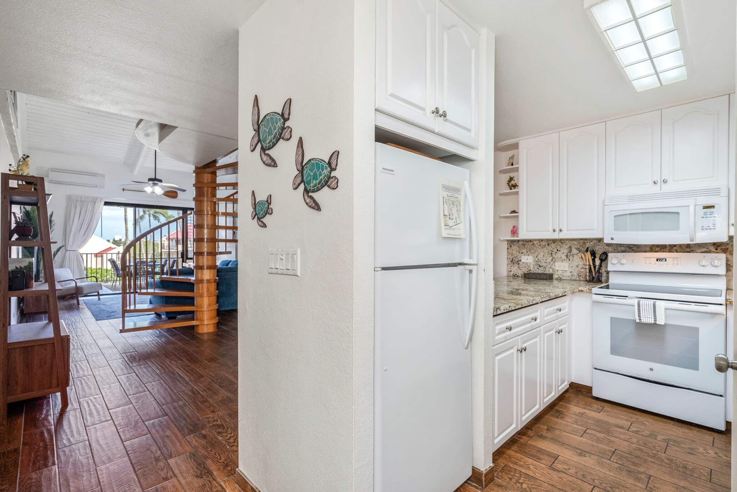Condo in Kihei · ★5.0 · 2 bedrooms · 3 beds · 2 private baths - Image 15