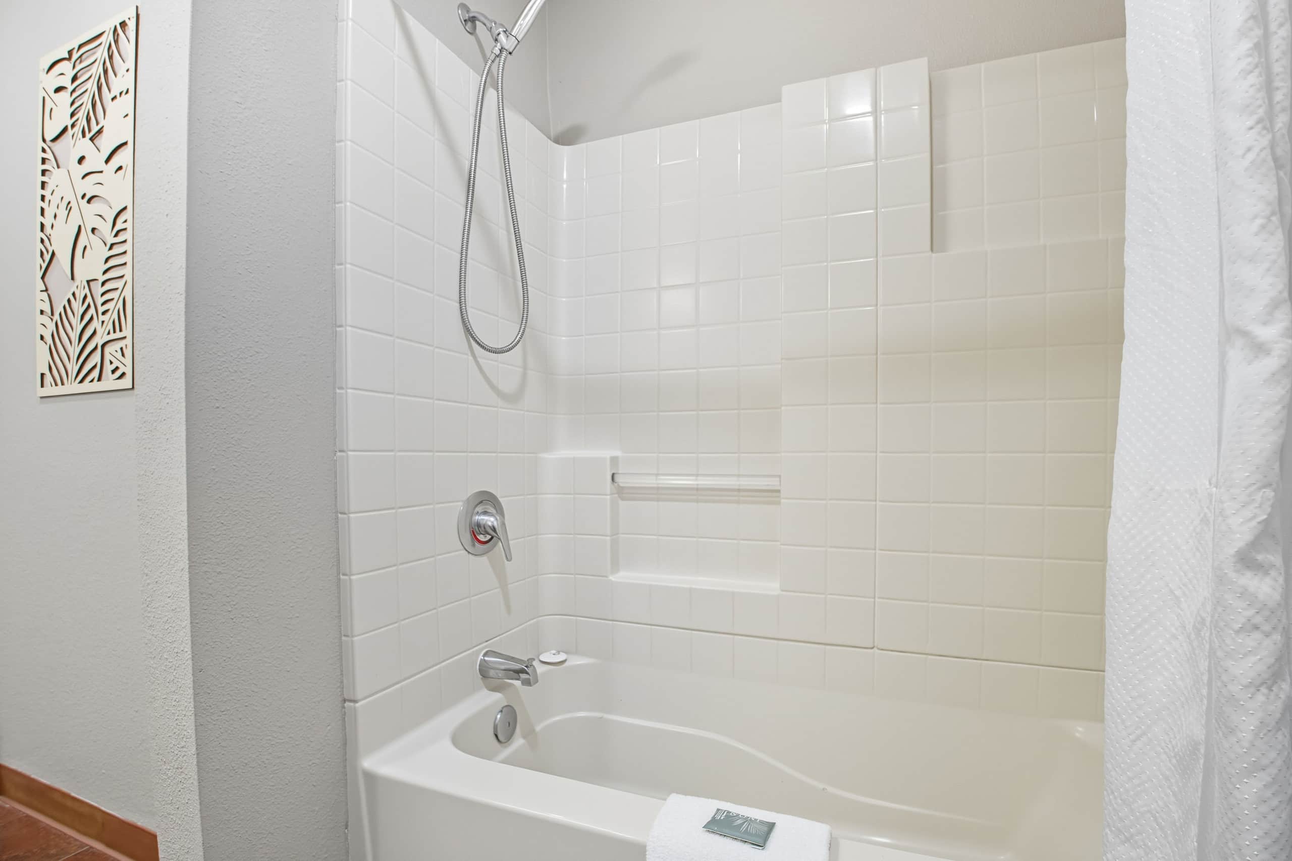 Condo in Kapaa · ★4.86 · 1 bedroom · 1 bed · 1 shared bath - Image 24