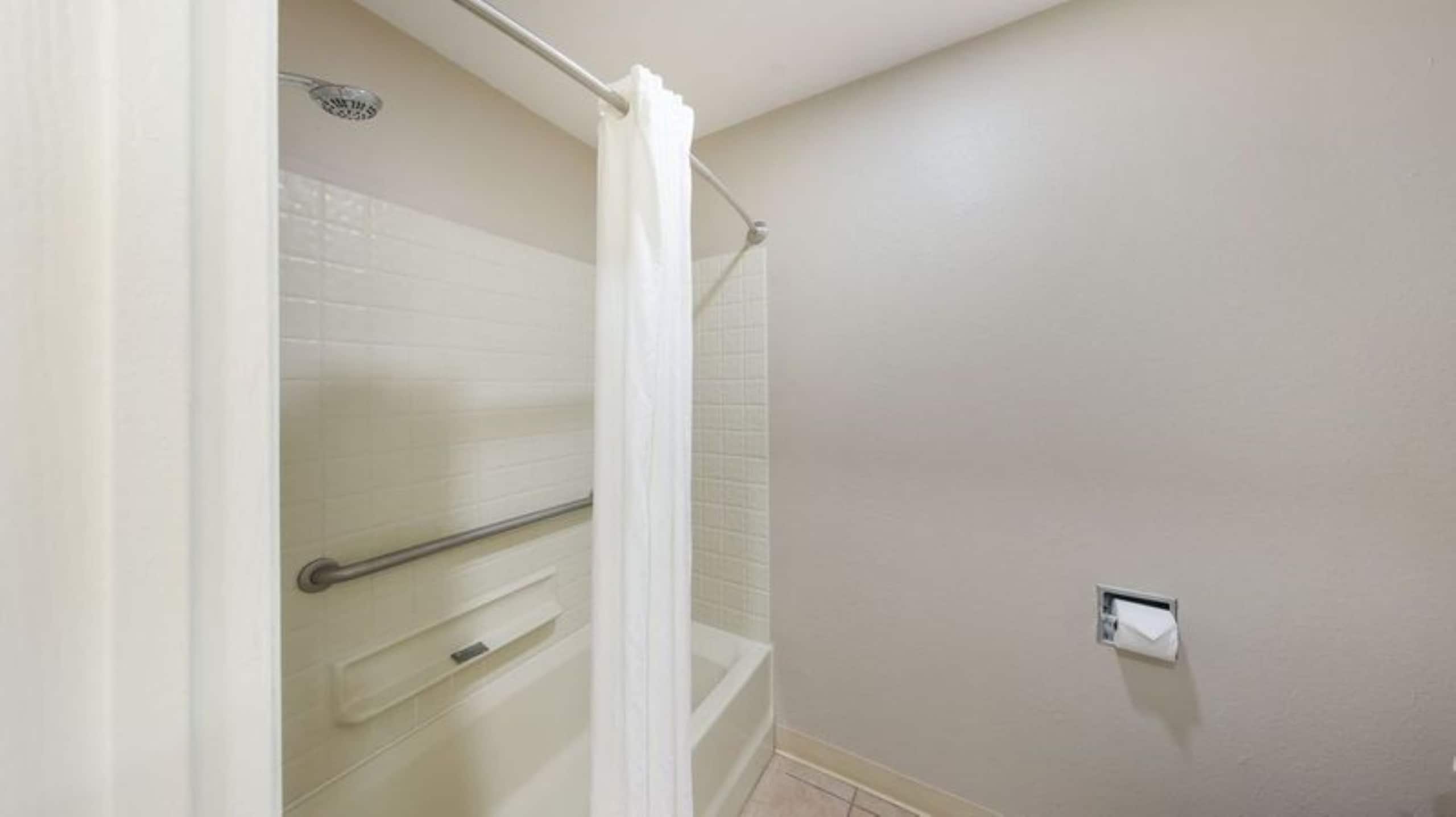 Condo in Kapaa · ★4.69 · 1 bedroom · 2 beds · 1 shared bath - Image 10