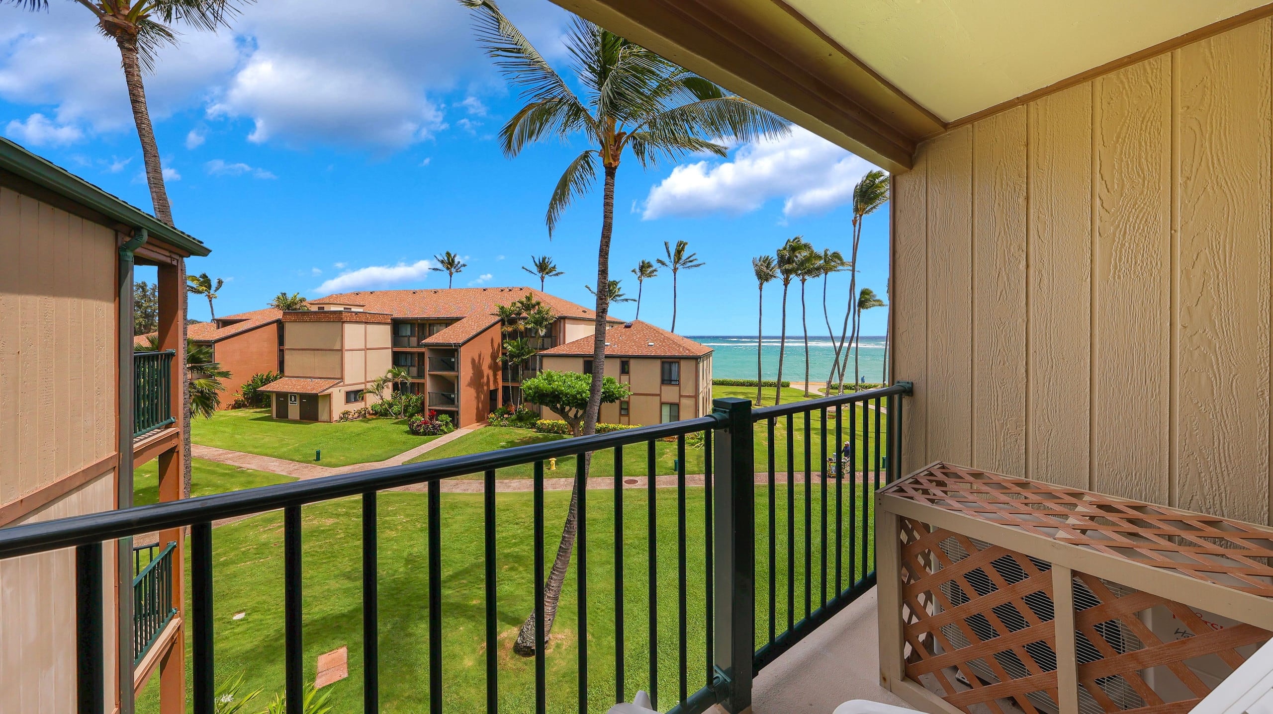 Condo in Kapaa · ★4.69 · 1 bedroom · 2 beds · 1 shared bath - Image 12