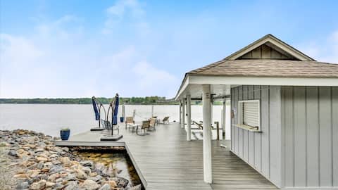 Latitude Adjustment- Pet-friendly / Sunset Views