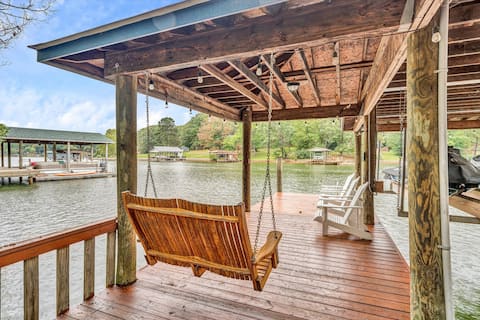 Livin the Lake Dream- Dog Friendly / Firepit