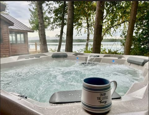 Camp Windy Dock: Enjoy Fall’s Color, Hot tub added