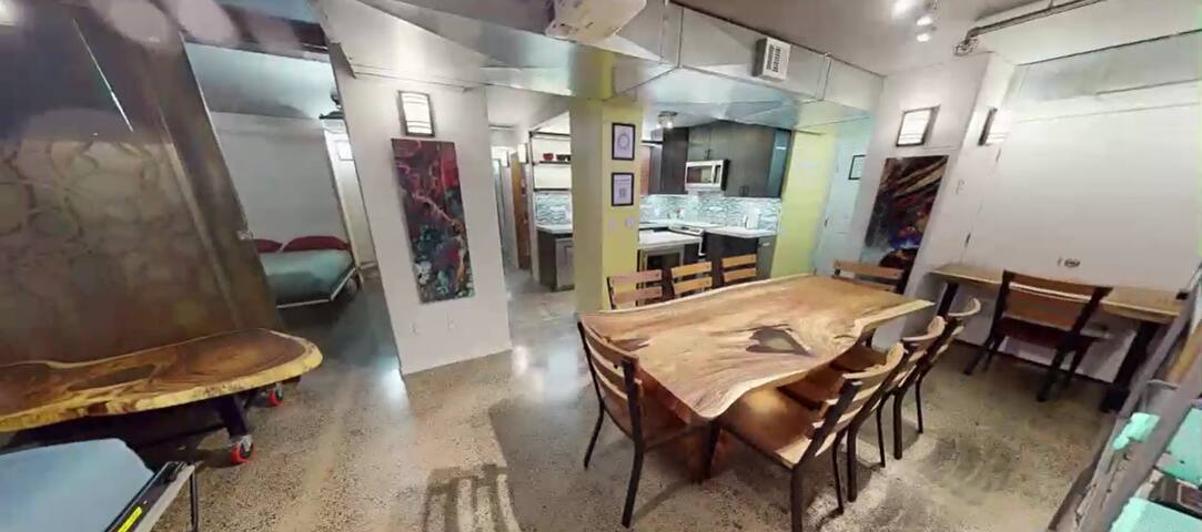 LVStripHouse JC408 + JC406 Modern 3BD/3BA Condo Sleeps 14 gallery image 3