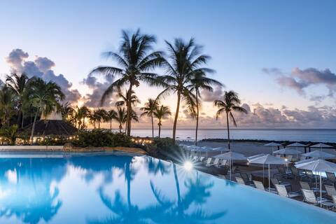 2 Oceanview Suites in Beachfront Resort - Pools