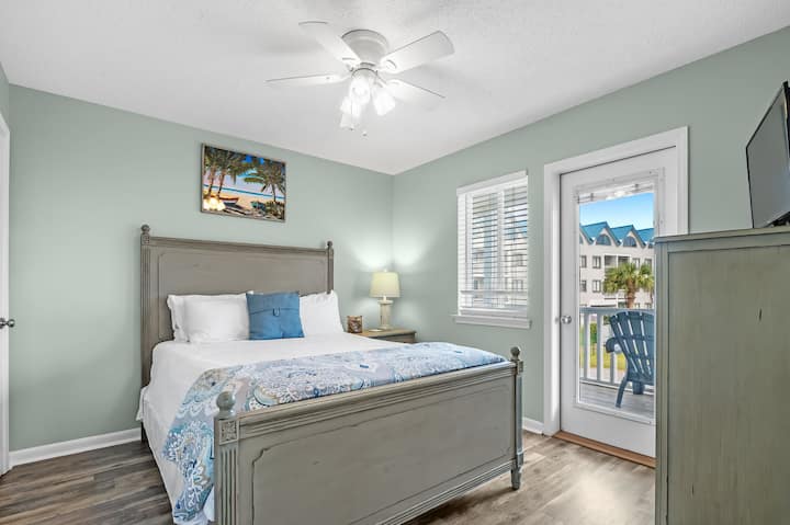 Chumba kipya cha kulala cha Queen/Upande wa Kuchomoza kwa Jua