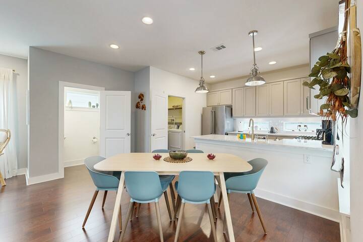 3BR modern townhome in the heart of Austin, TX gallery image 5