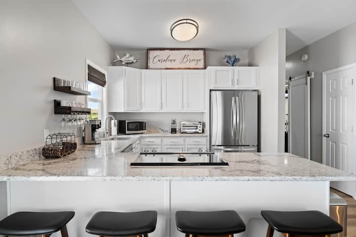 Carolina Breeze By Carolina Getaway - Carolina Beach, NC