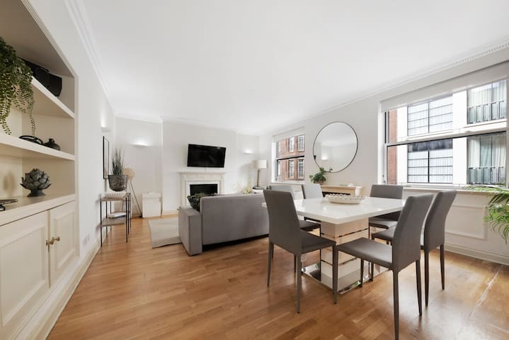 Mayfair Mews Apartment- 2 Bed (3) gallery image 2