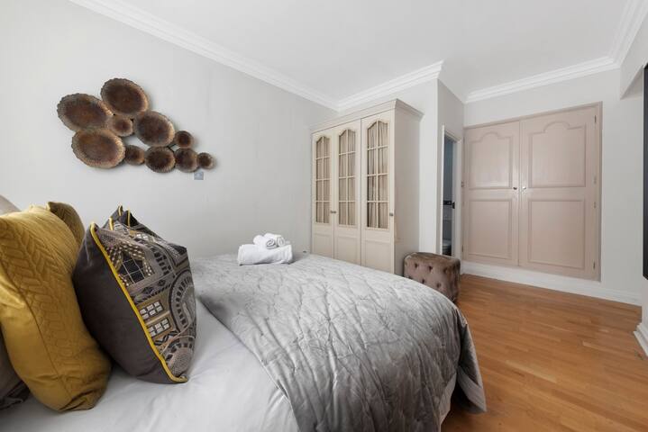 Mayfair Mews Apartment- 2 Bed (4) gallery image 5