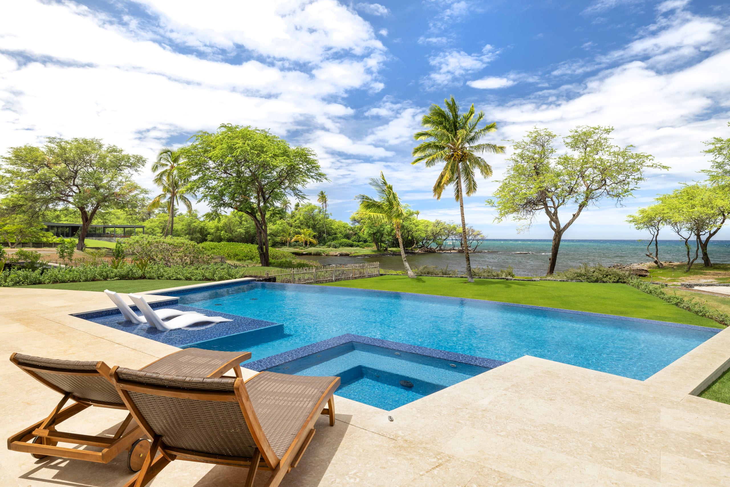 Home in Waimea · ★4.67 · 4 bedrooms · 5 beds · 4.5 baths - Image 12