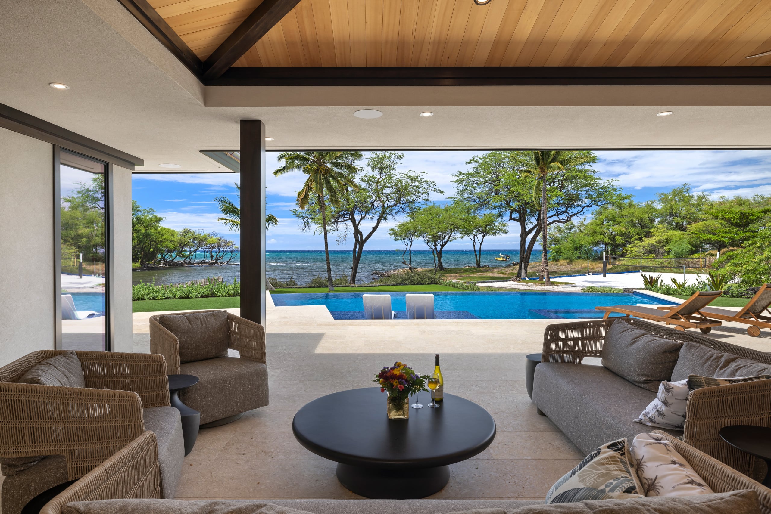 Home in Waimea · ★4.67 · 4 bedrooms · 5 beds · 4.5 baths - Image 10