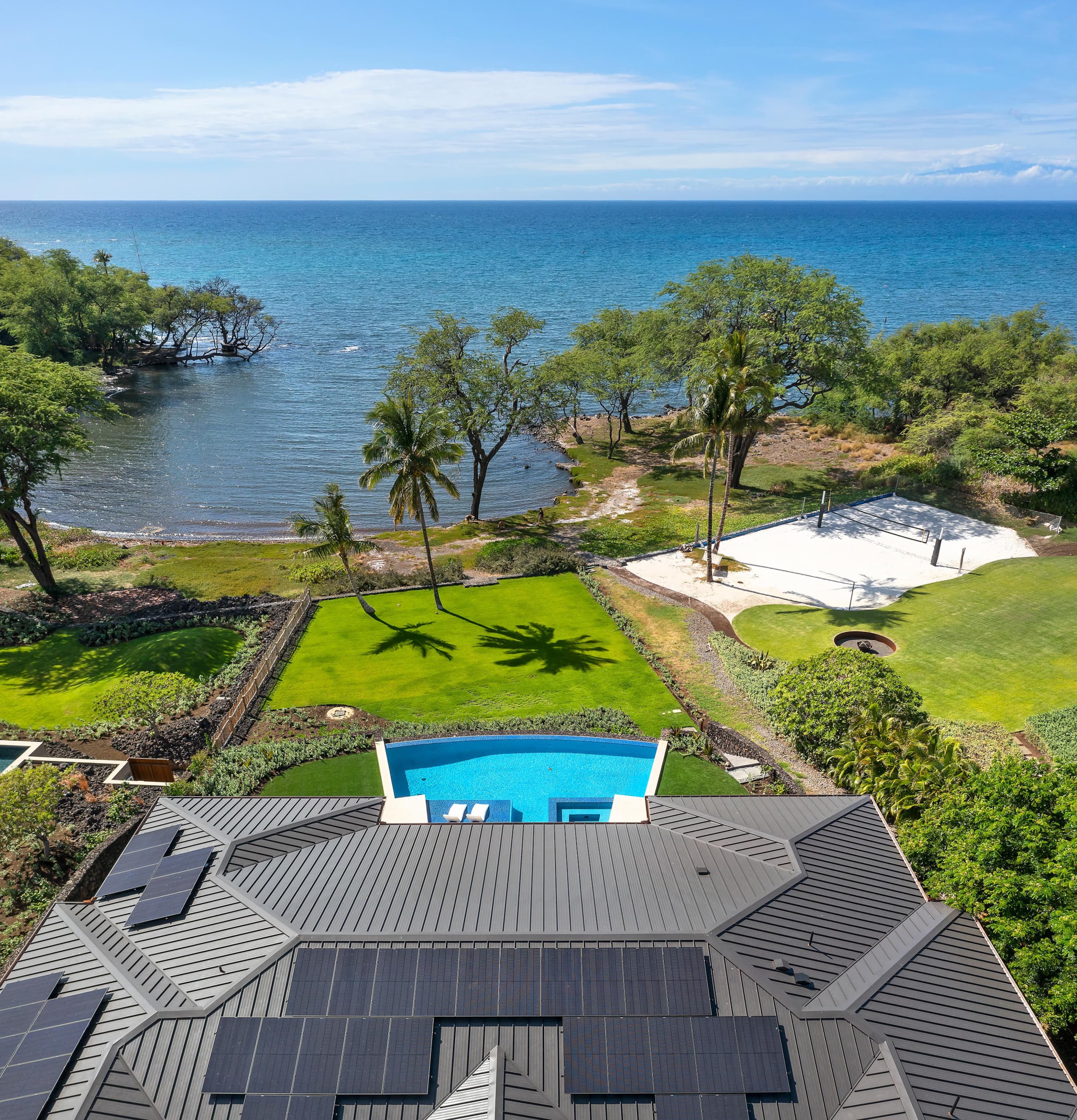 Home in Waimea · ★4.67 · 4 bedrooms · 5 beds · 4.5 baths - Image 4