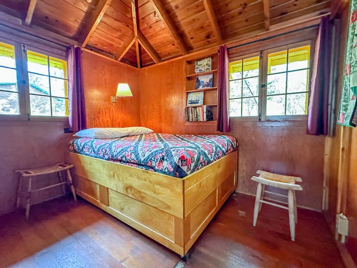 Spálňa 3 s veľkou posteľou.