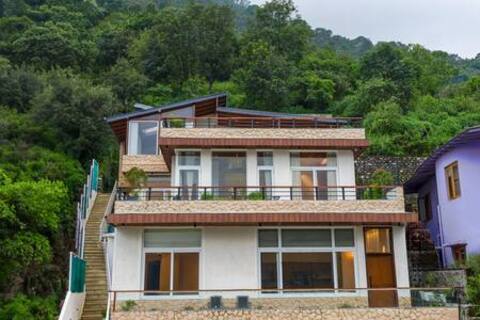 6BHKTerrace, Balcony & Lake - Breakfast