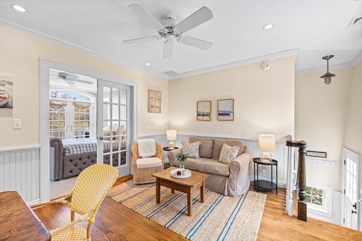 Charming Coastal Loft - Kennebunk, ME