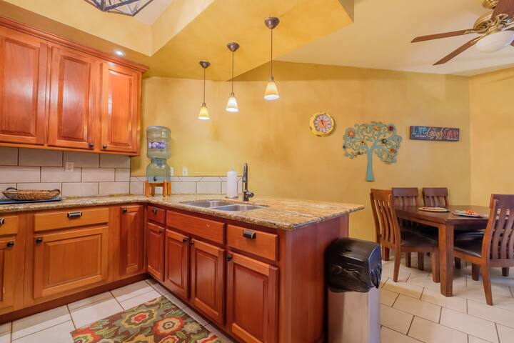 Bermuda Palms #1 -Oceanfront condo with pool 2/2 gallery image 4