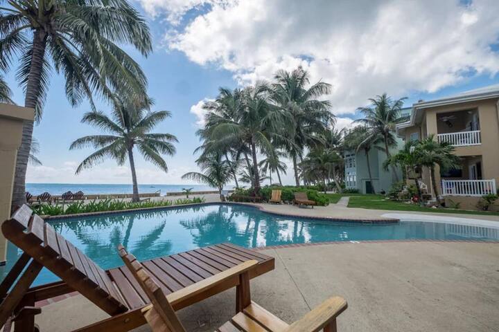 Bermuda Palms #1 -Oceanfront condo with pool 2/2 gallery image 5