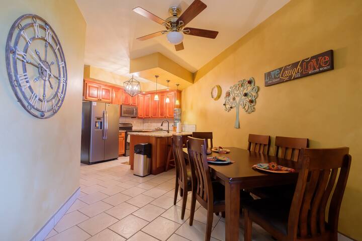 Bermuda Palms #1 -Oceanfront condo with pool 2/2 gallery image 3