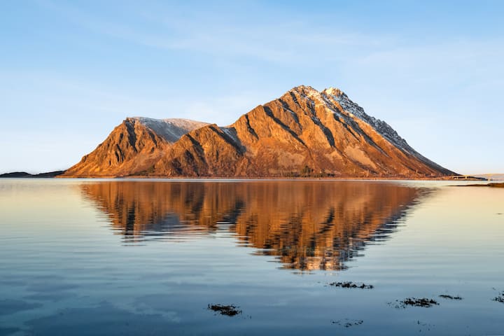 Lyngvær Arctic Lodge | Jacuzzi & Sauna | No. 14 - Cabins for Rent