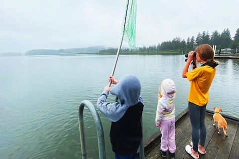 New listing! Beautiful lakefront 3 bedroom 3 bath