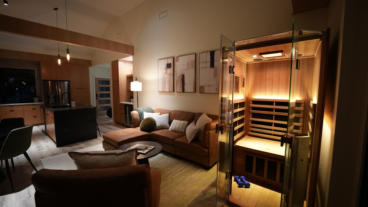 Relaxing Wellness Escape with Sauna & Cold Plunge