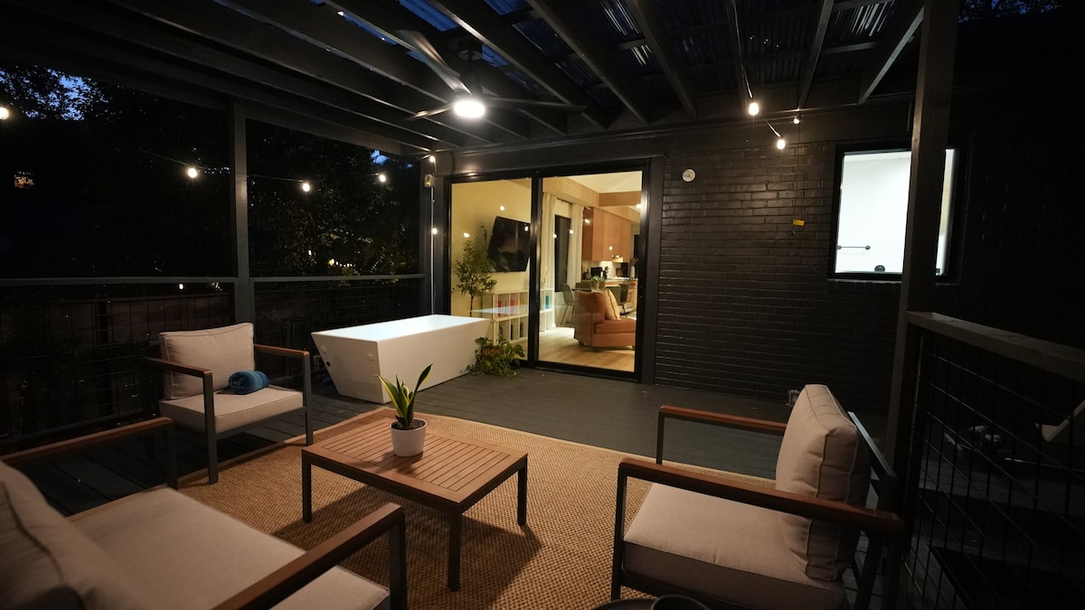Relaxing Wellness Escape with Sauna & Cold Plunge