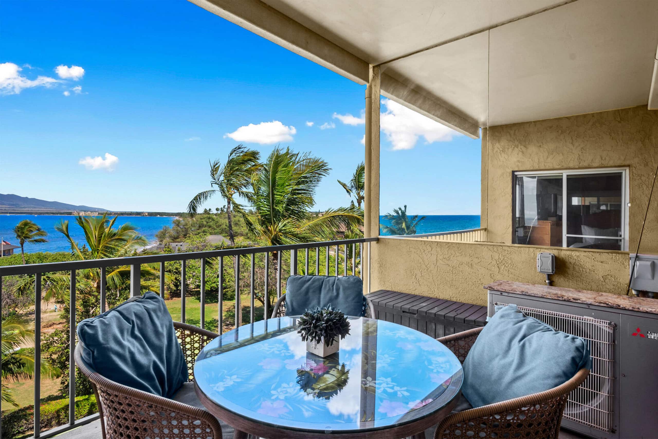 Condo in Kihei · ★4.6 · 2 bedrooms · 4 beds · 2 private baths - Image 8
