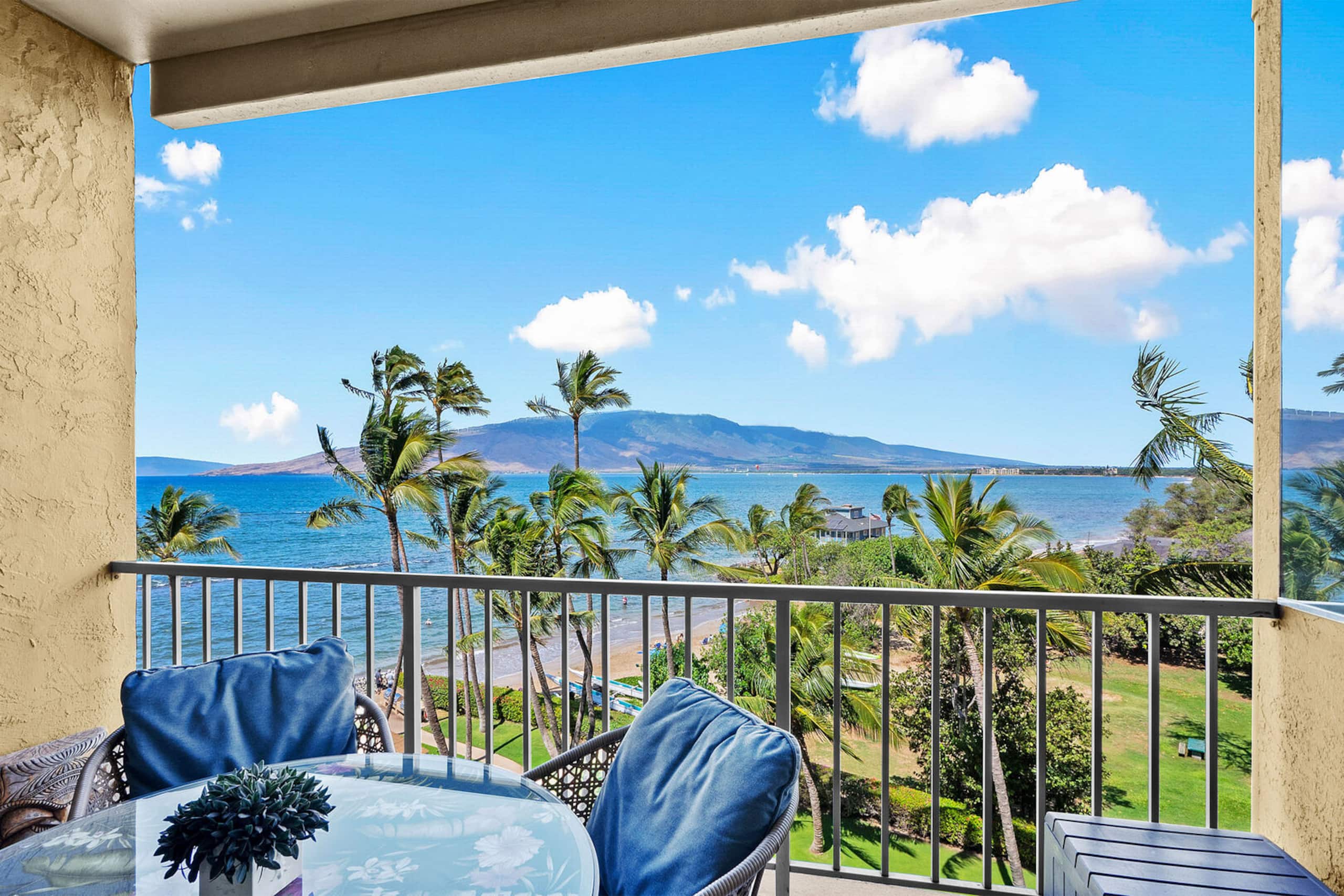 Condo in Kihei · ★4.6 · 2 bedrooms · 4 beds · 2 private baths - Image 10