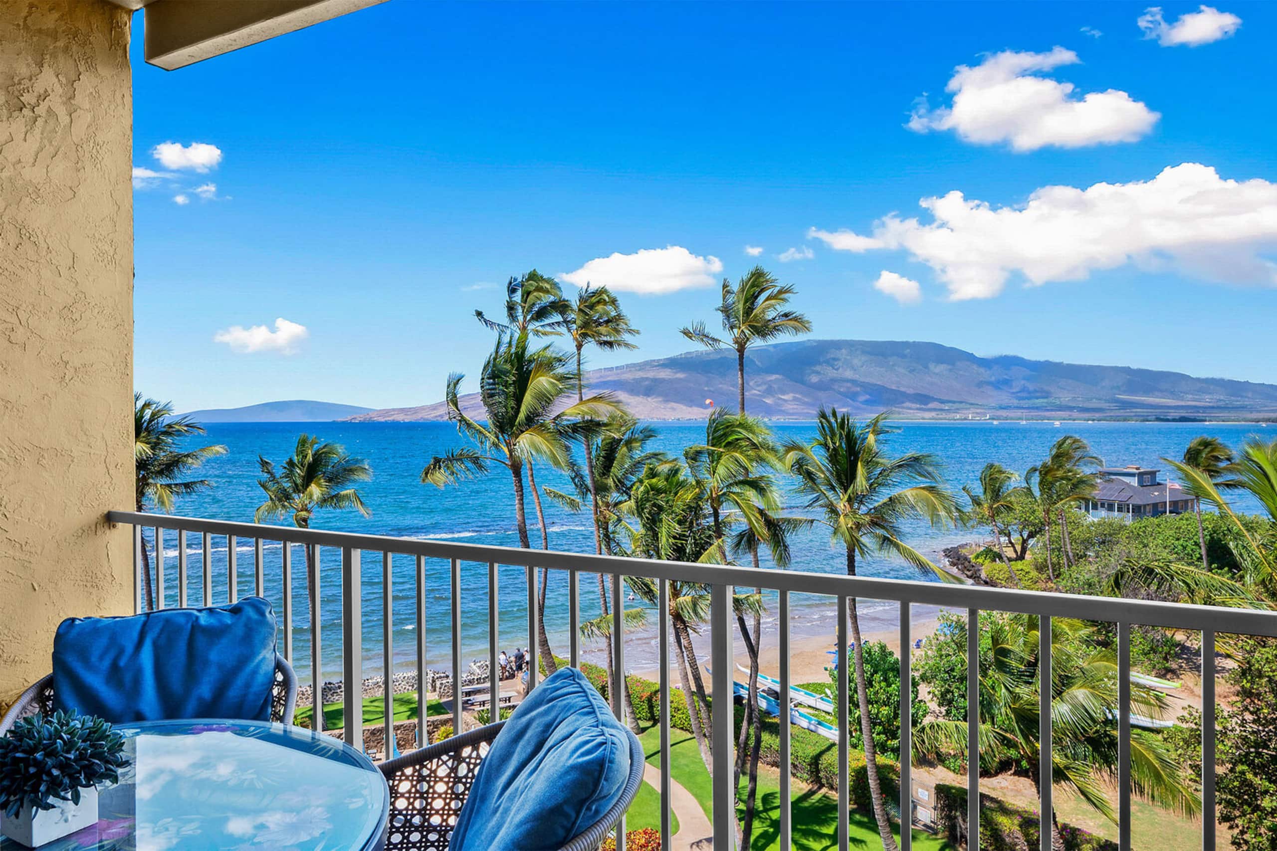 Condo in Kihei · ★4.6 · 2 bedrooms · 4 beds · 2 private baths - Image 11