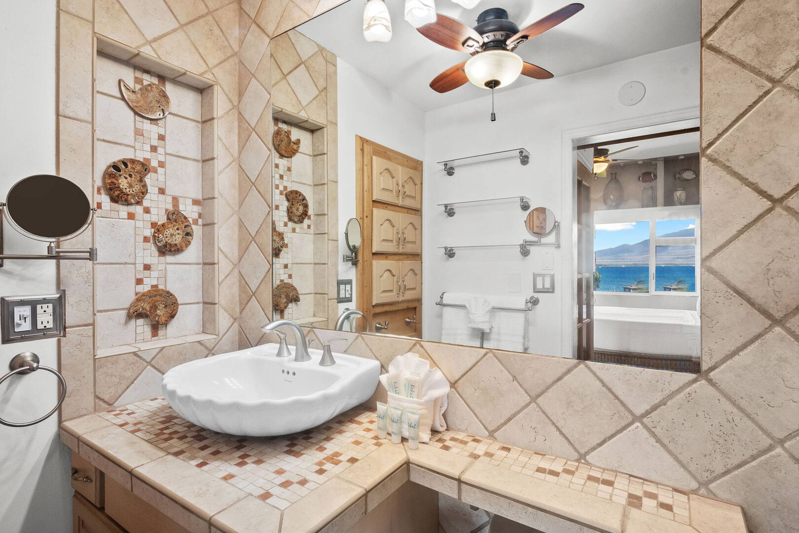 Condo in Kihei · ★4.6 · 2 bedrooms · 4 beds · 2 private baths - Image 29