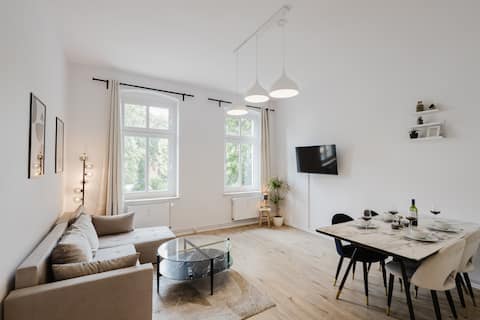 Modern Classic Appartement| Central| 2 Bedrooms