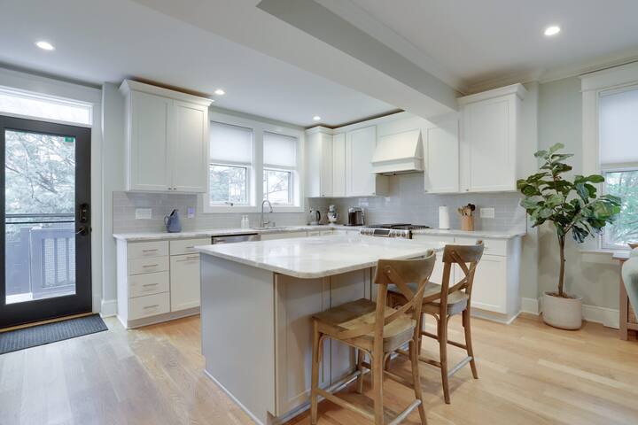 Sojourn’s Capitol Hill Charmer Superb for Families gallery image 3