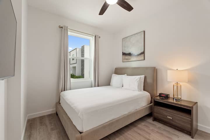 חדר שינה זוגי - למטה