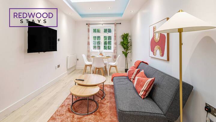 ZARIADENÝ OBÝVACÍ A JEDÁLENSKÝ PRIESTOR