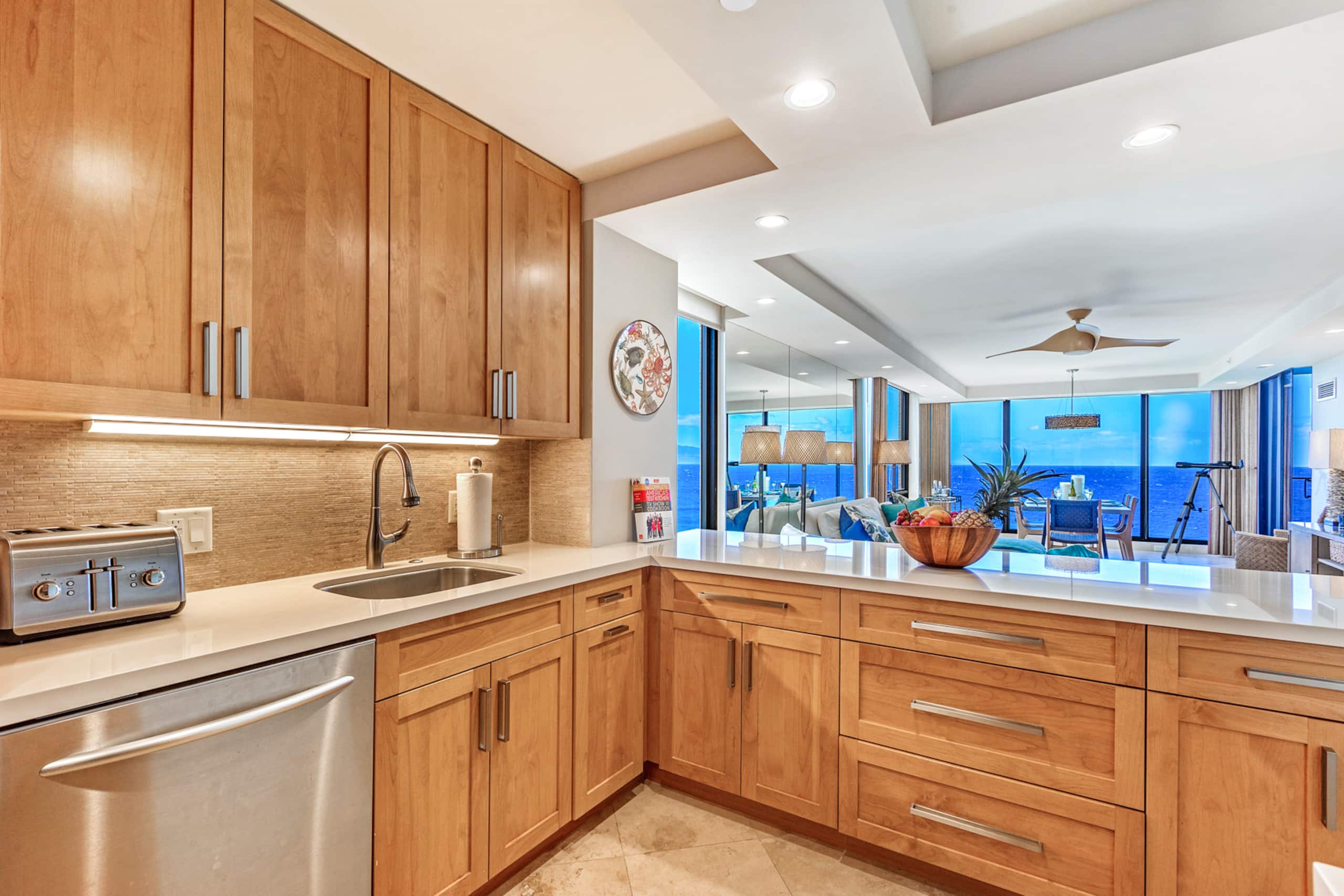 Mahana 1119 Summer Fun at Luxurious OceanFront 2BD - Image 17