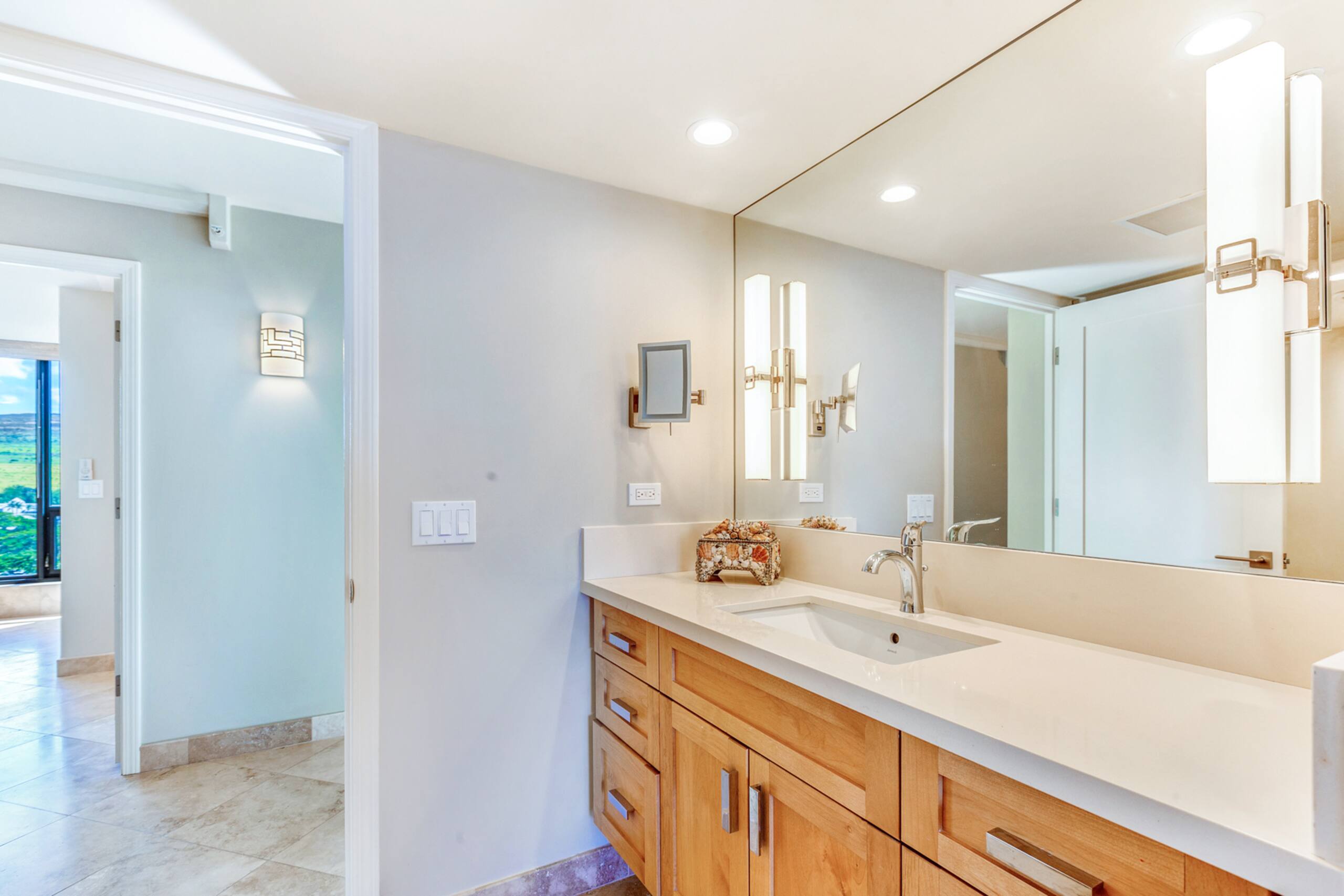Mahana 1119 Summer Fun at Luxurious OceanFront 2BD - Image 26