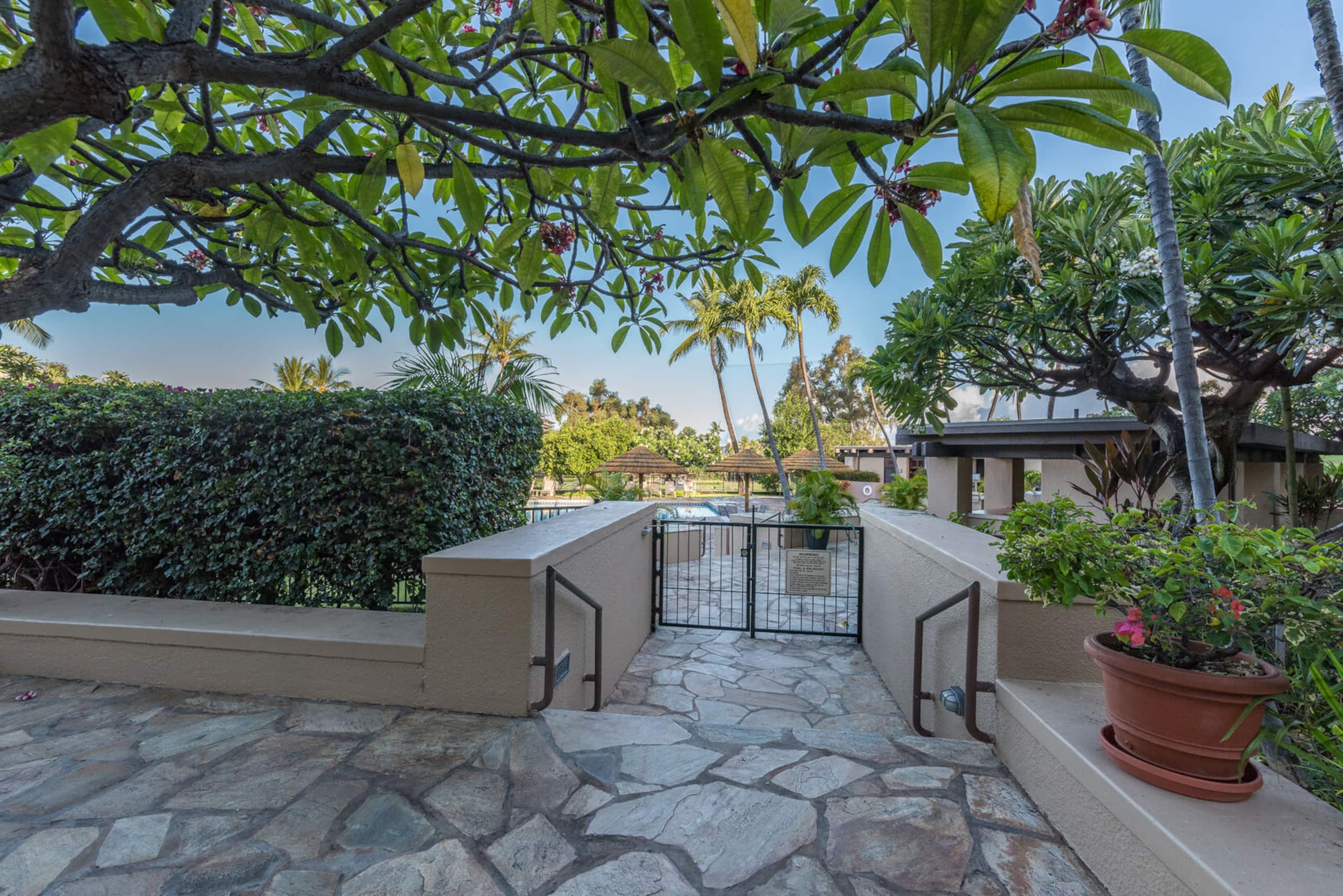 Home in Lahaina · ★4.86 · 2 bedrooms · 2 beds · 2 private baths - Image 35