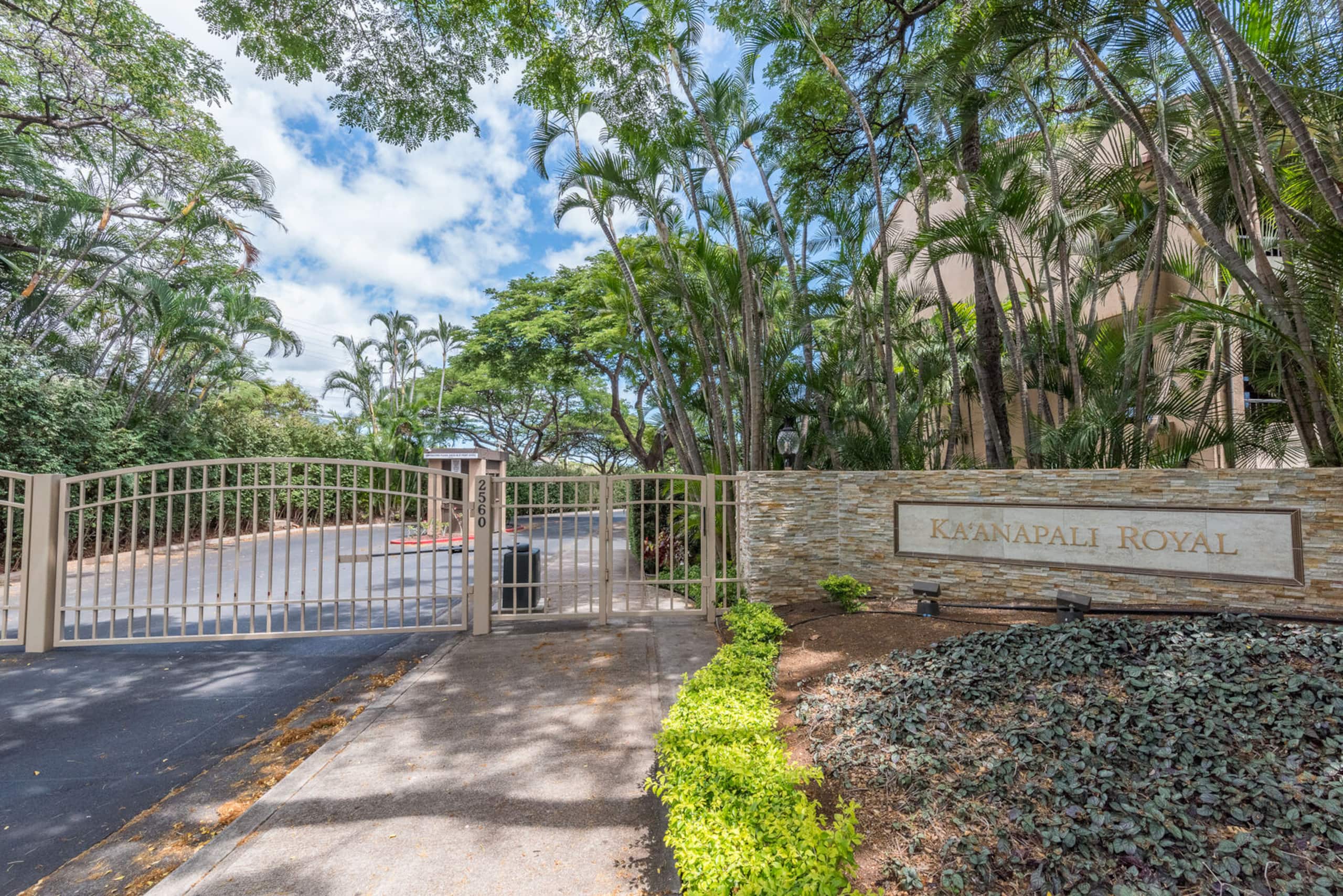 Home in Lahaina · ★4.86 · 2 bedrooms · 2 beds · 2 private baths - Image 29