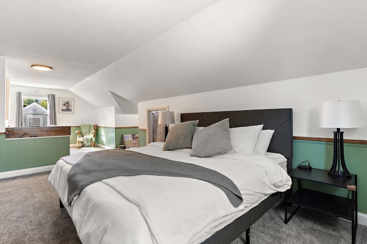 Upper Level Bedroom: King Bed, Crib, HD Roku Smart TV, Desk/Vanity, Kids Corner Secret Hideout.