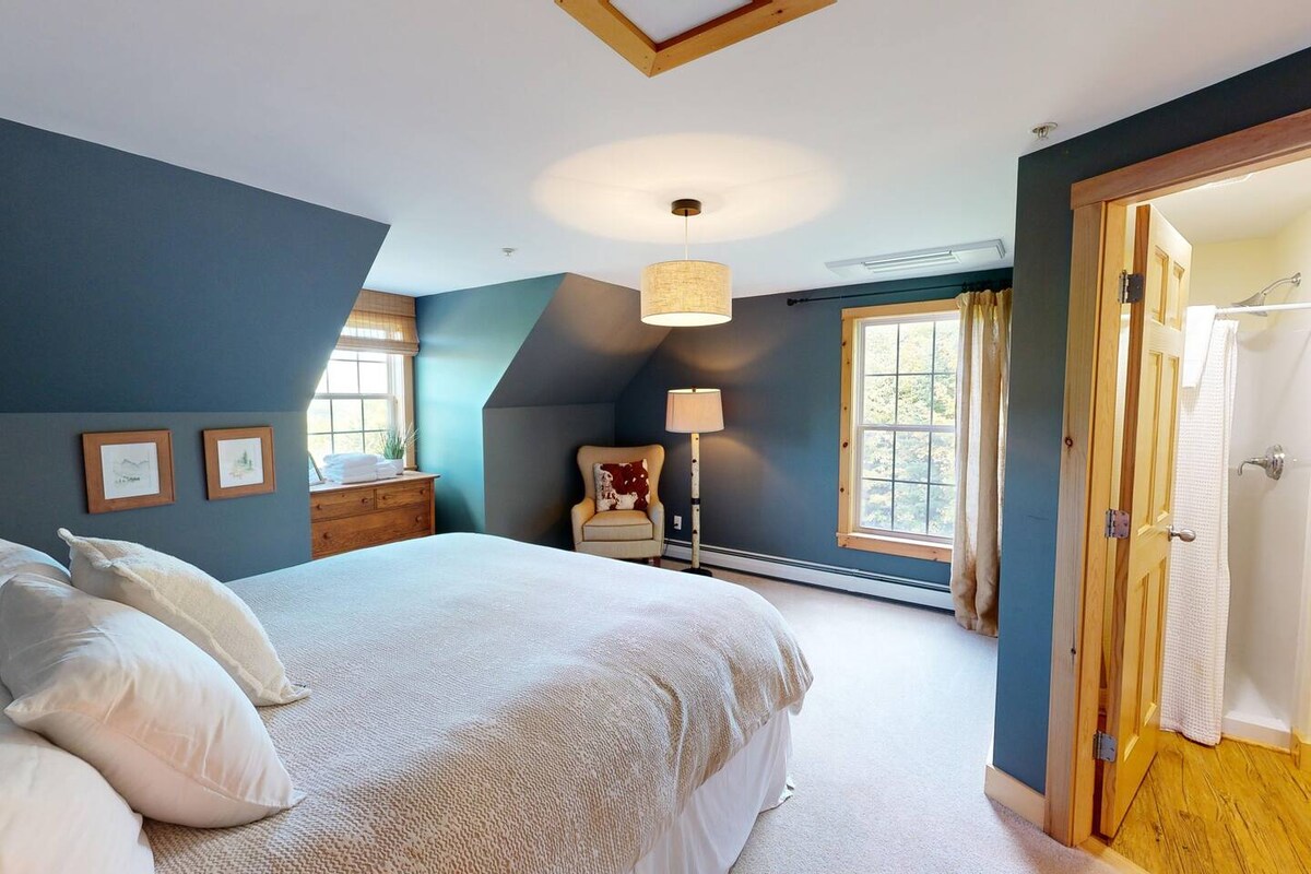 סוויטה ראשית עם מיטת קינג סייז 2