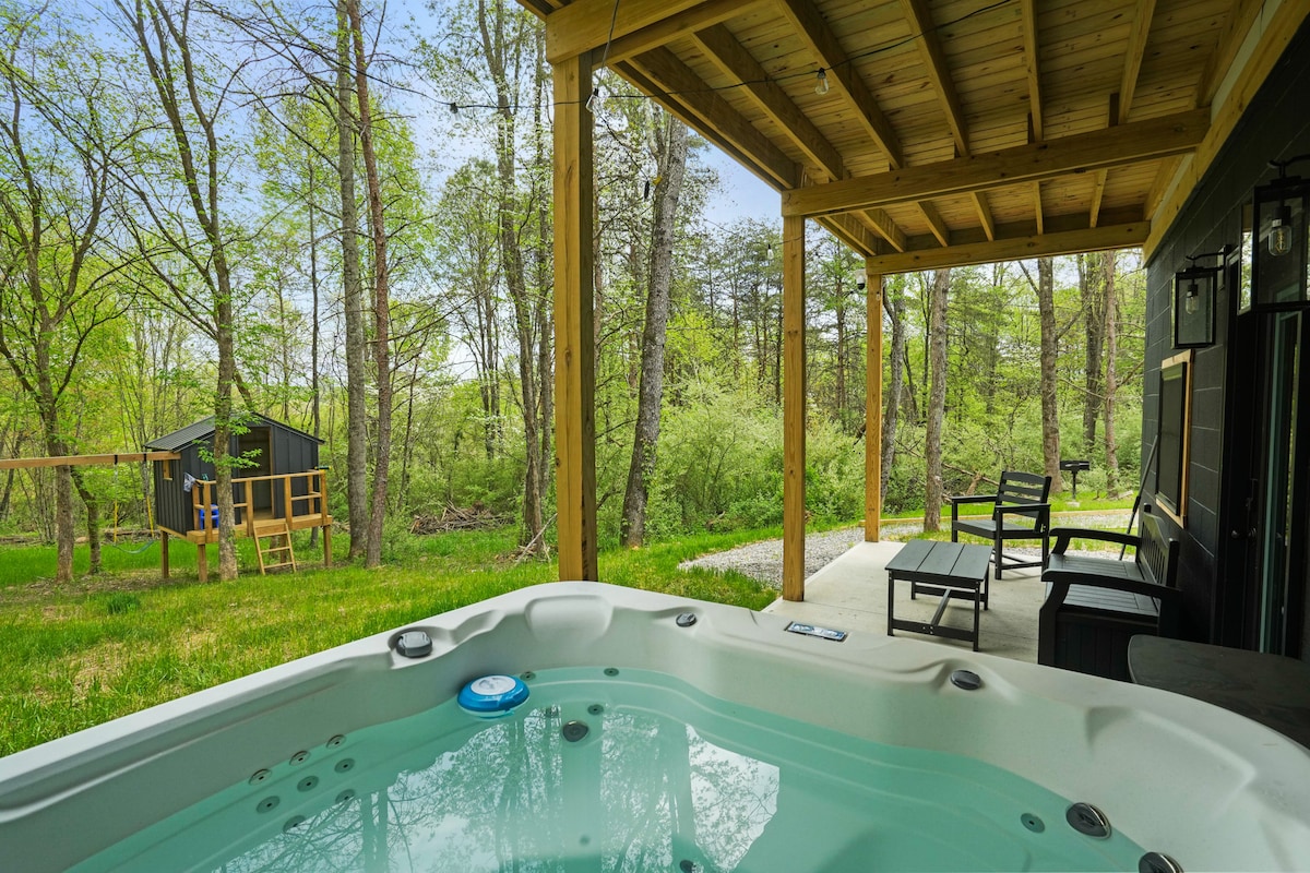 The Benison | Pickleball | Kids Playhouse - Cabins for Rent in New