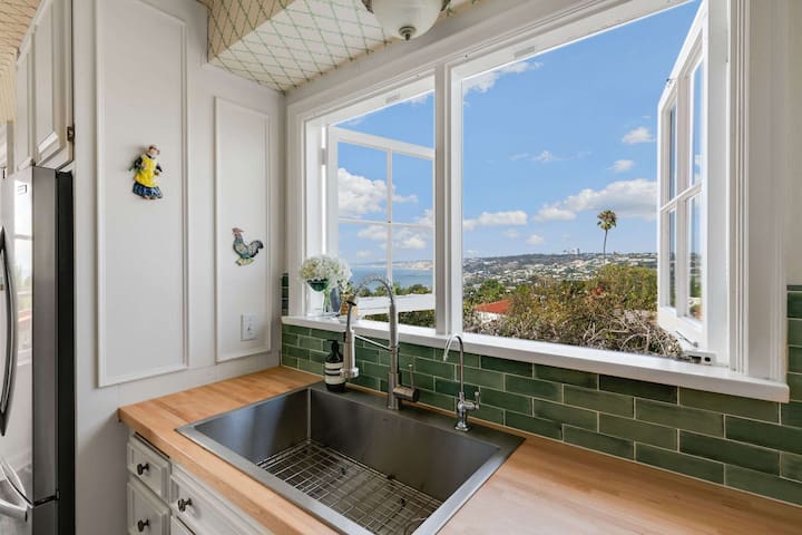 The Porter House – La Jolla Ocean Views | Hot Tub