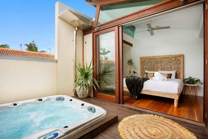 Luxury On The Bay 1 – Ocean Views gallery image 2